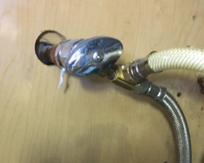 Water shut-off valve