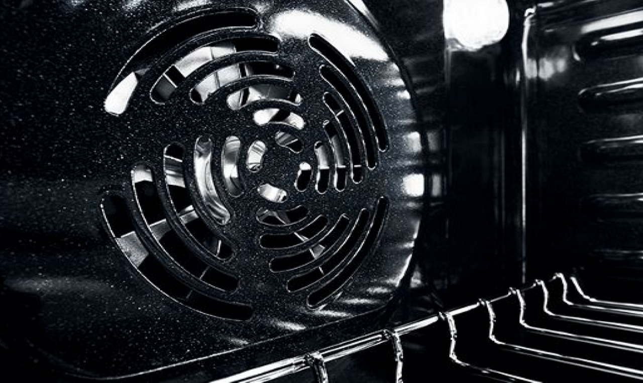Convection ovens vs. conventional ovens. 