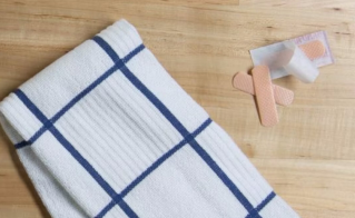 How to Remove Blood Stains From Clothes