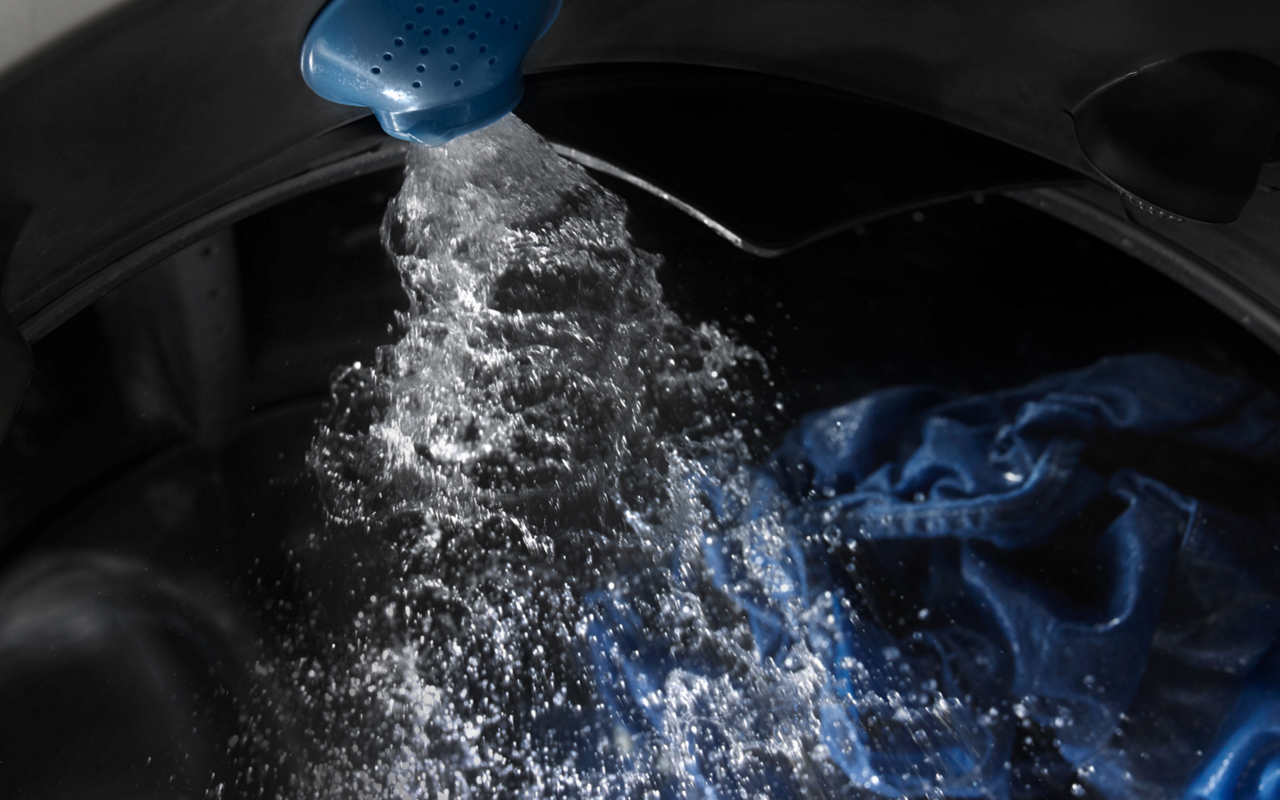 How a washer works with cold and hot water. How a washer works with cold and hot water.