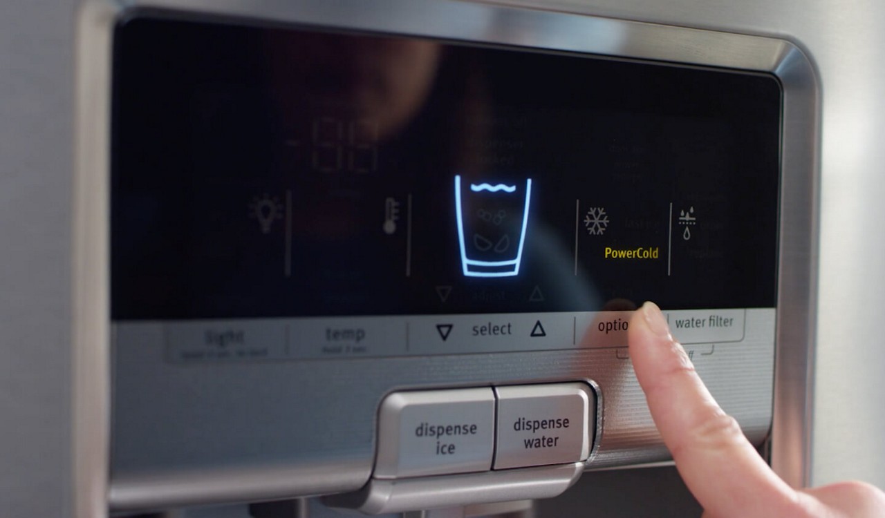 Push PowerCold for refrigerator temperature control. Push PowerCold for refrigerator temperature control.