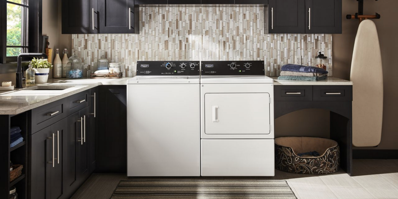 Laveuse commerciale Maytag® pour usage domestique.
