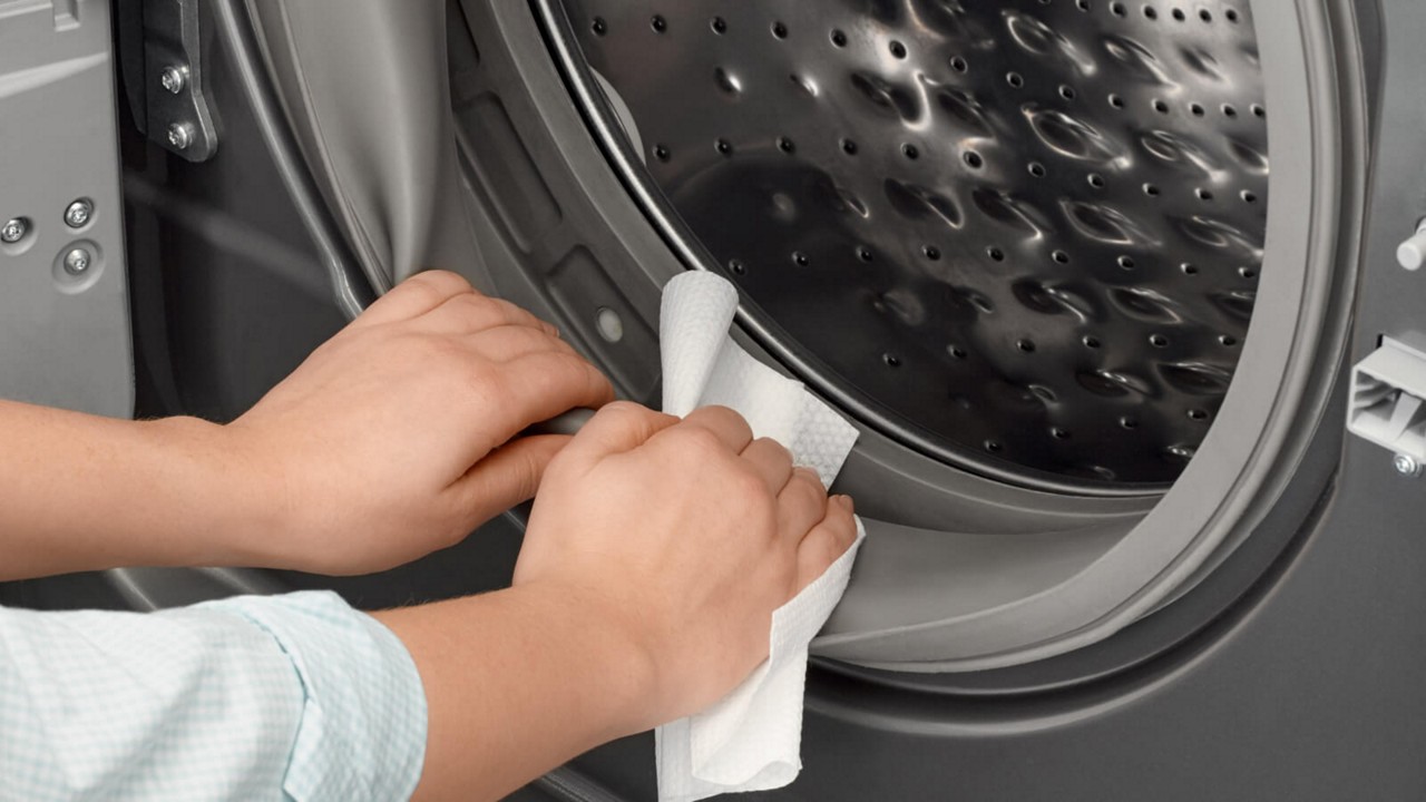 Nettoyage du joint étanche de porte d’une laveuse à chargement frontal Maytag® 